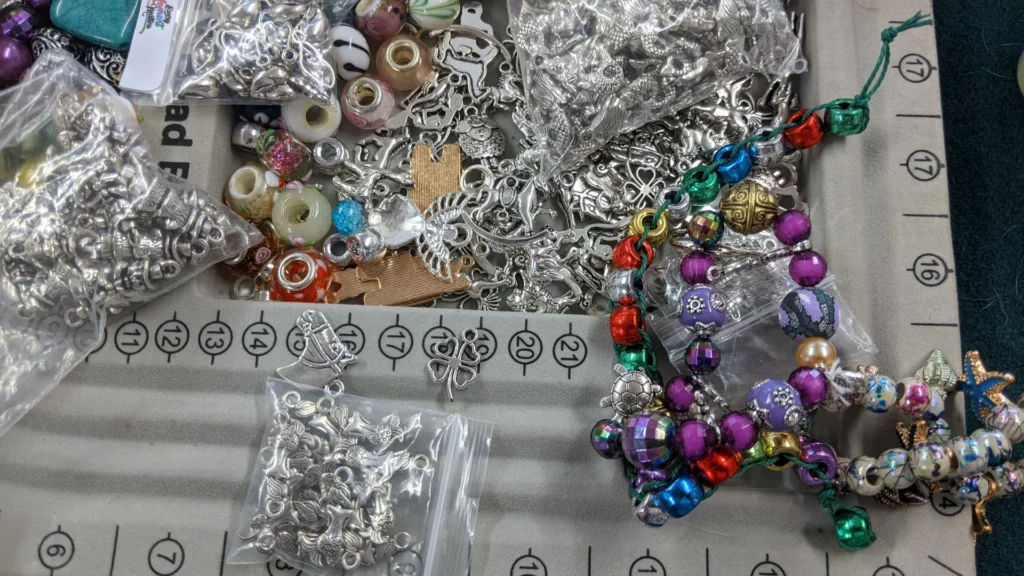 Kiri Cottage Creative Peninsula Beads and Bracelets 2