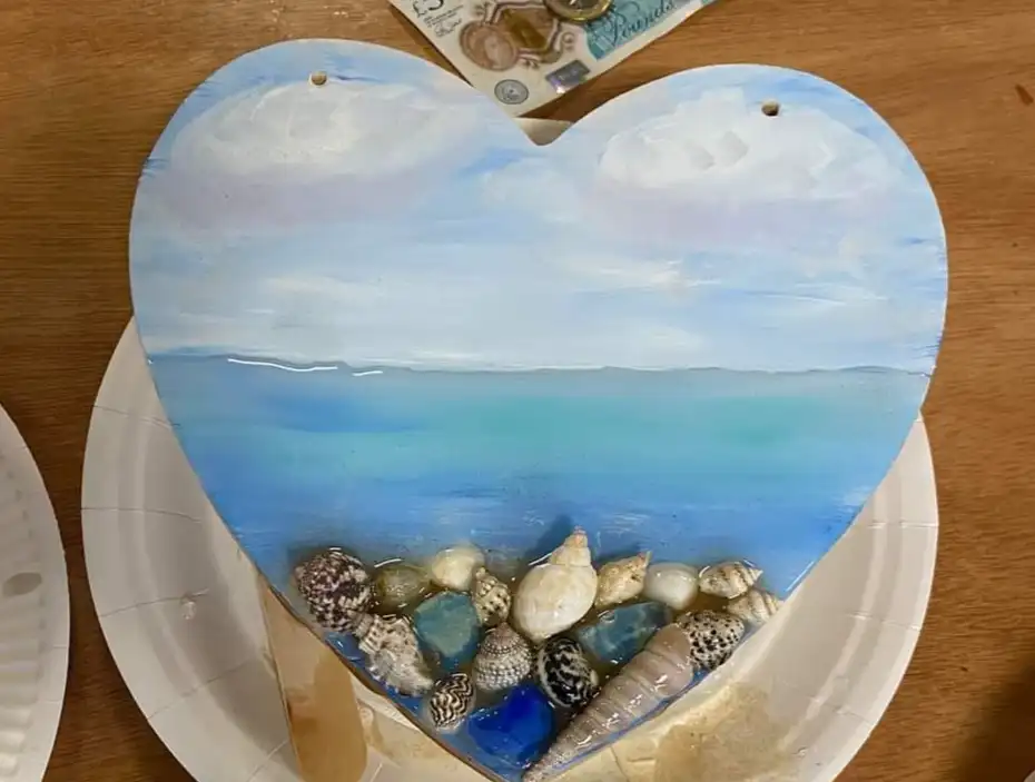 Kiri Cottage Craft Club Seashell Resin Art 5