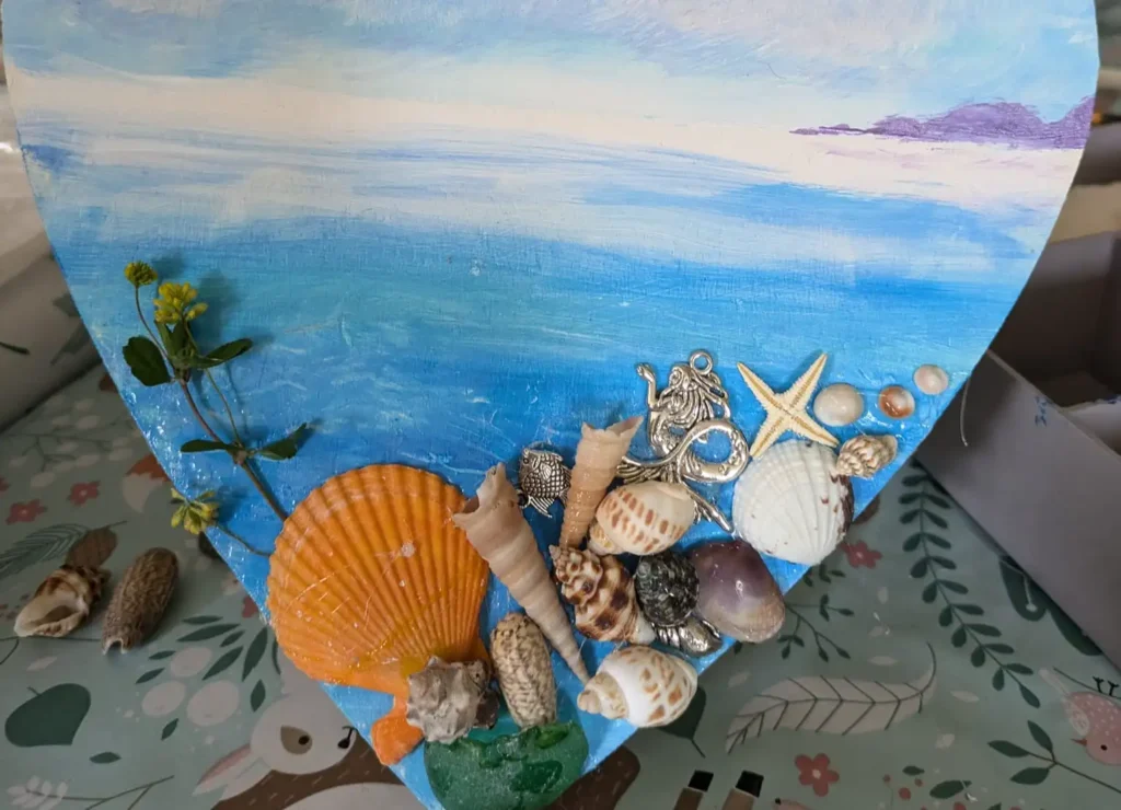 Kiri Cottage Craft Club Seashell Resin Art 4